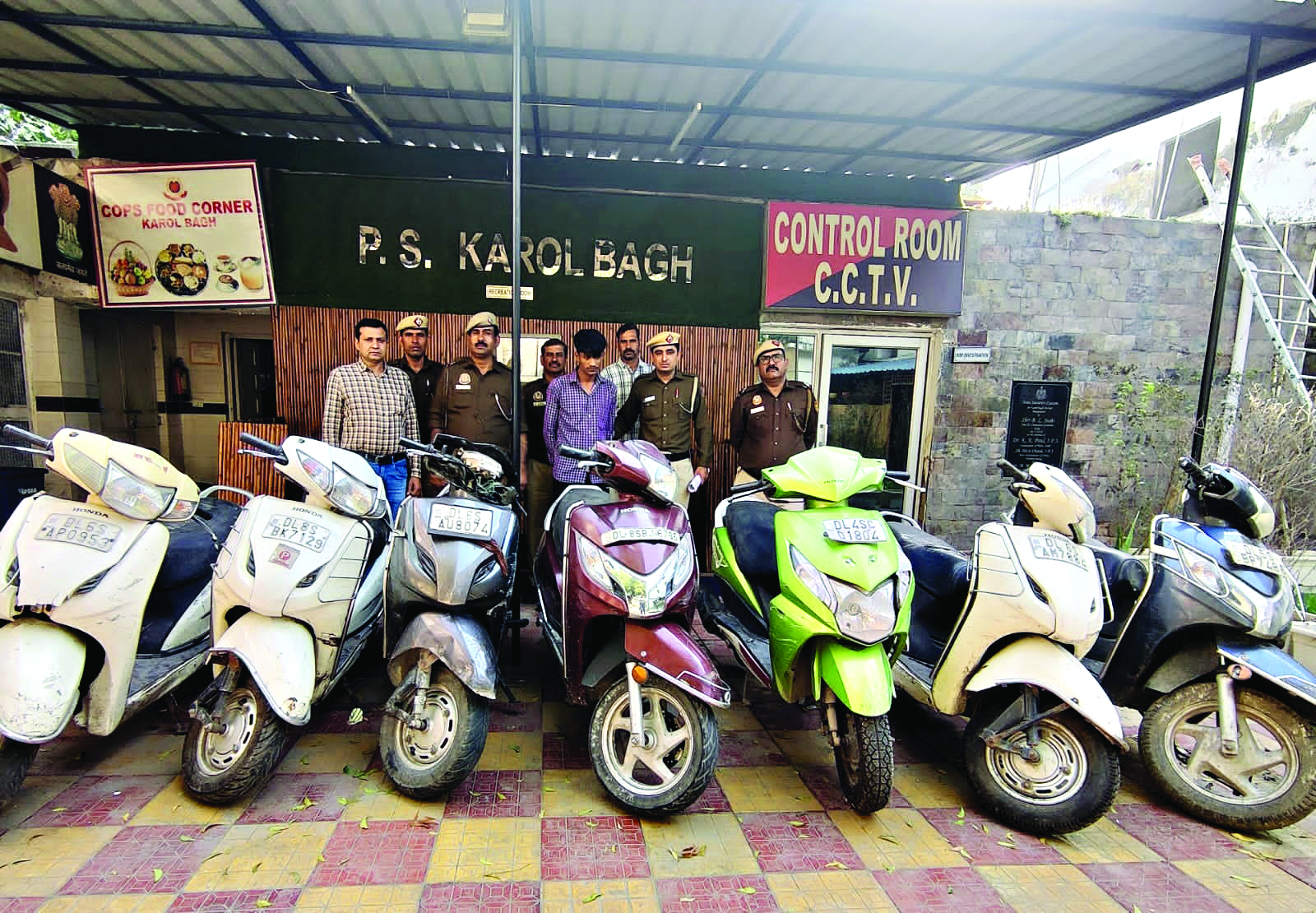 Day after snatching, accused woman gives birth to baby in hosp Day after snatching, accused woman gives birth to baby in hosp