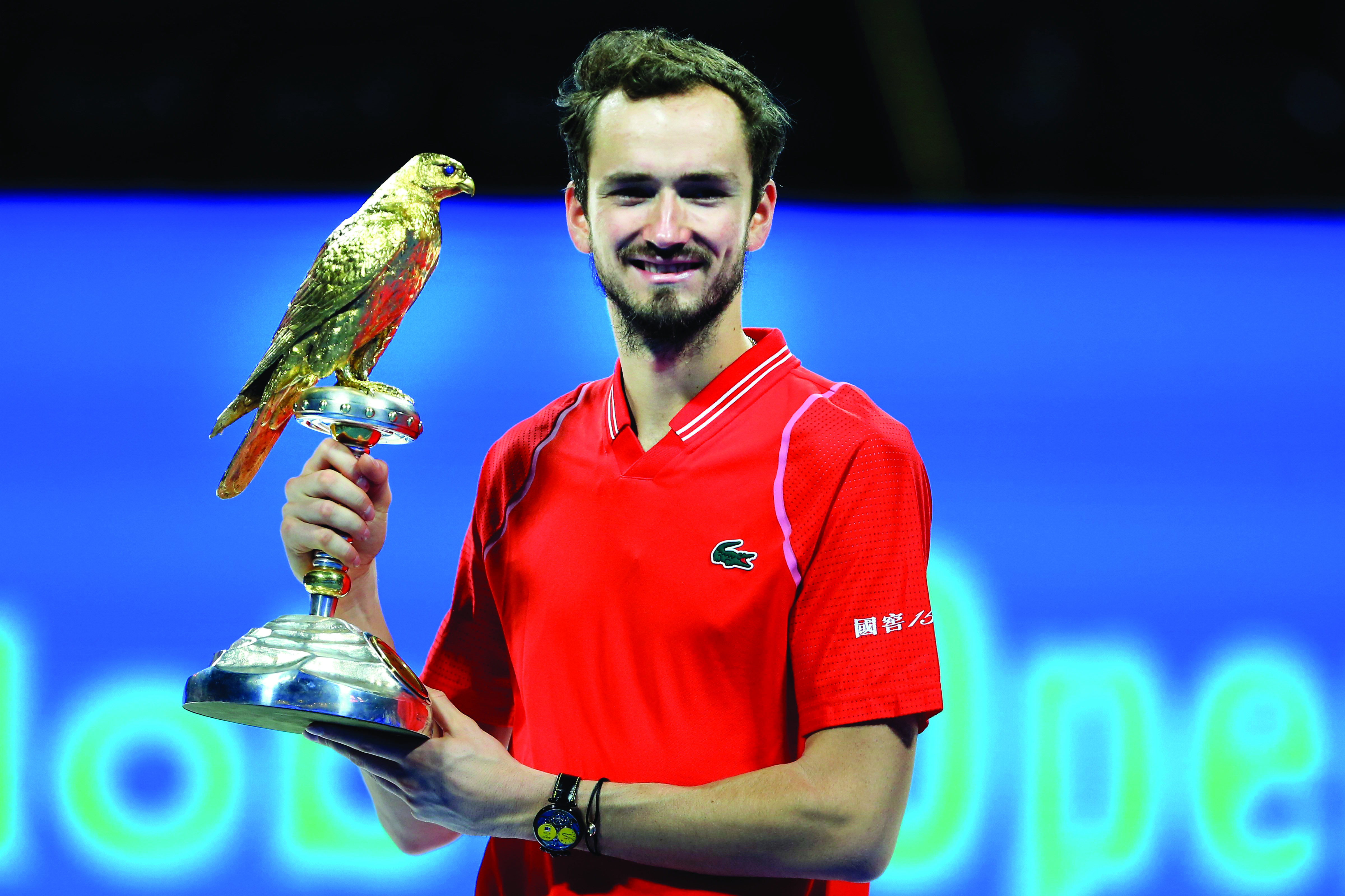 Medvedev beats Murray in final to win Doha on debut