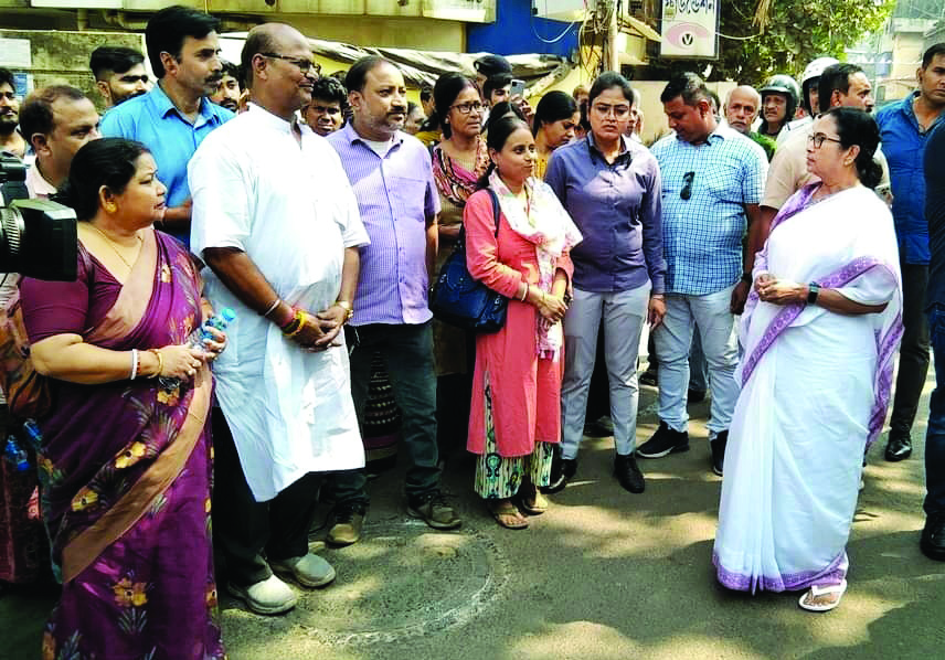 Madhyamik: Mamata visits Bhowanipore Girls High School