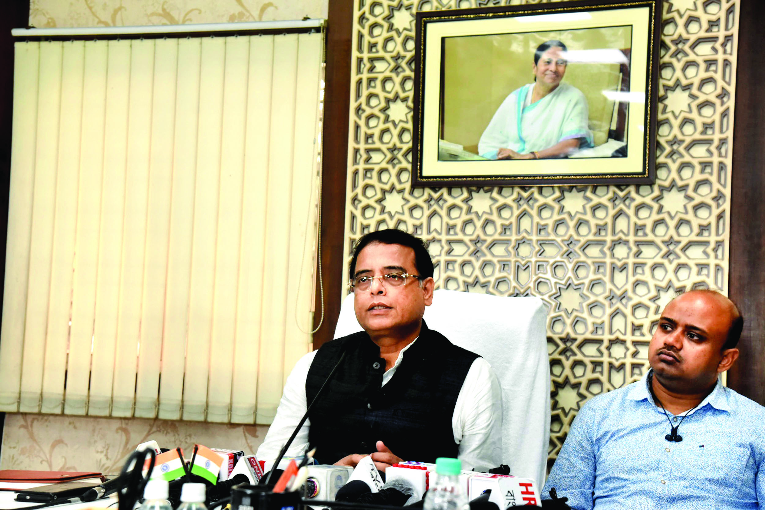 Now, May 31 deadline for installing tracking device in vehicles: Min