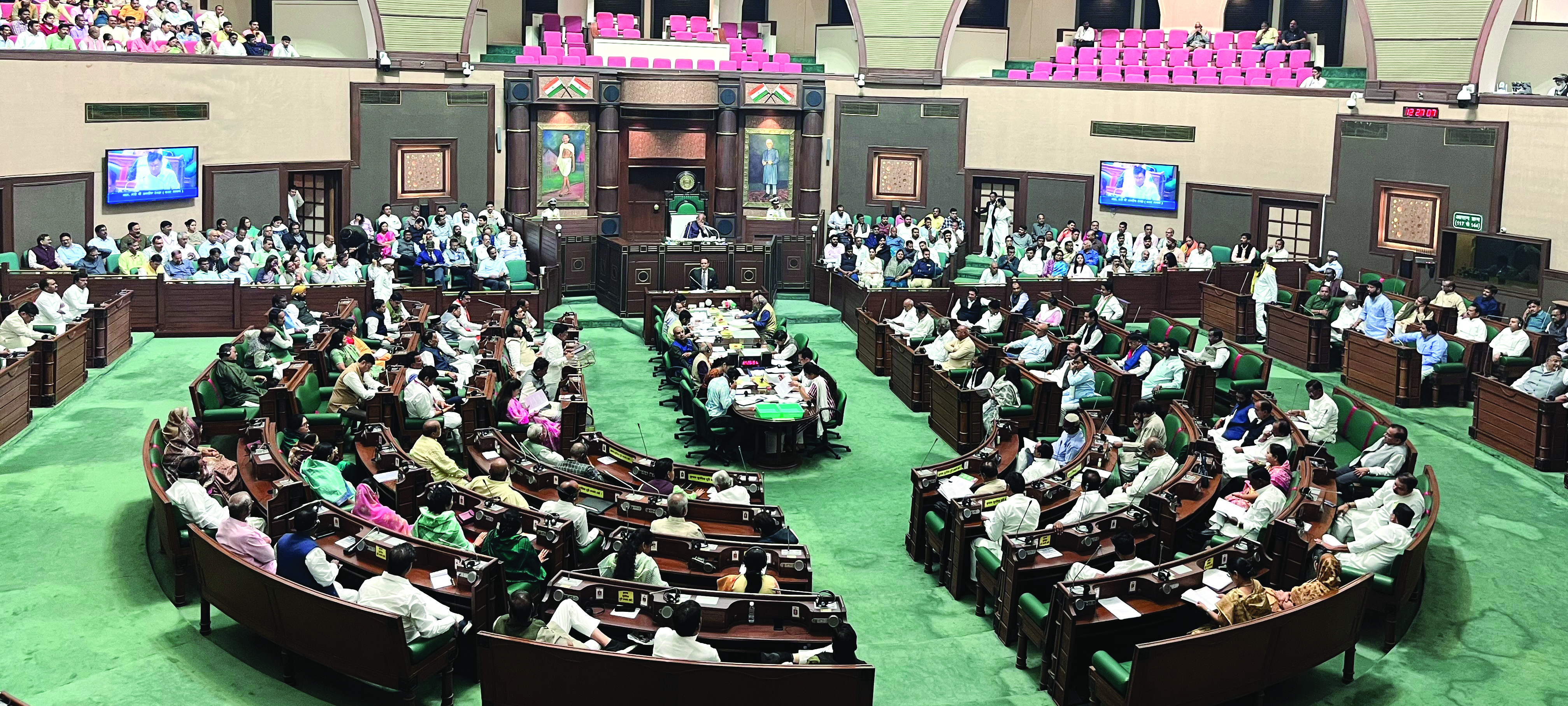 Amid massive uproar, Budget worth over Rs 3.14 lakh crore tabled in MP Assembly