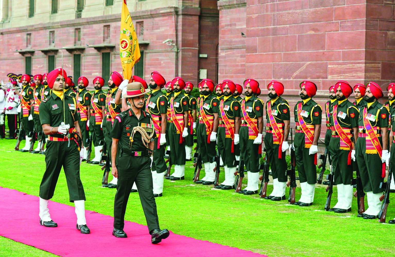 Lt Gen M V Suchindra Kumar takes over as Vice Chief of Army Lt Gen M V Suchindra Kumar takes over as Vice Chief of Army