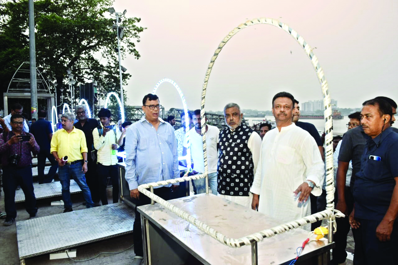 Mamata to initiate Ganga Aarti at Baje Kadamtala Ghat today Mamata to initiate Ganga Aarti at Baje Kadamtala Ghat today