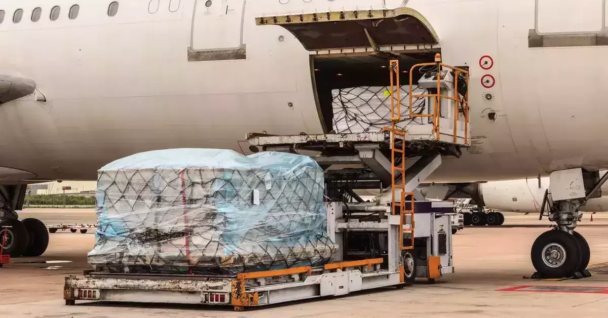 Delhi airport becomes transshipment hub for export cargo from Bangladesh Delhi airport becomes transshipment hub for export cargo from Bangladesh