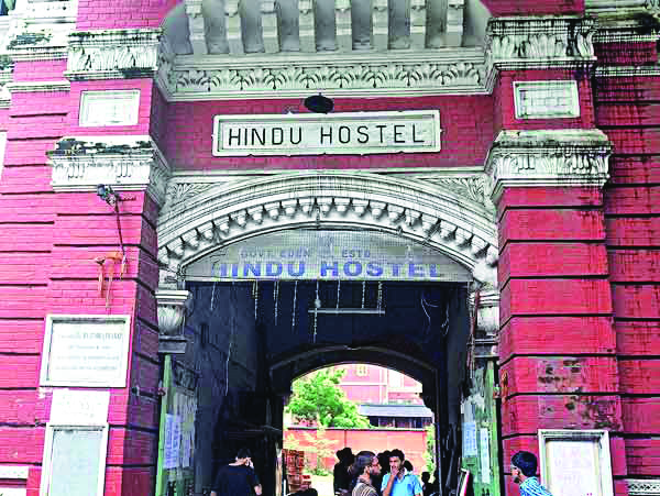 Presidency University cracks the whip on 4 students