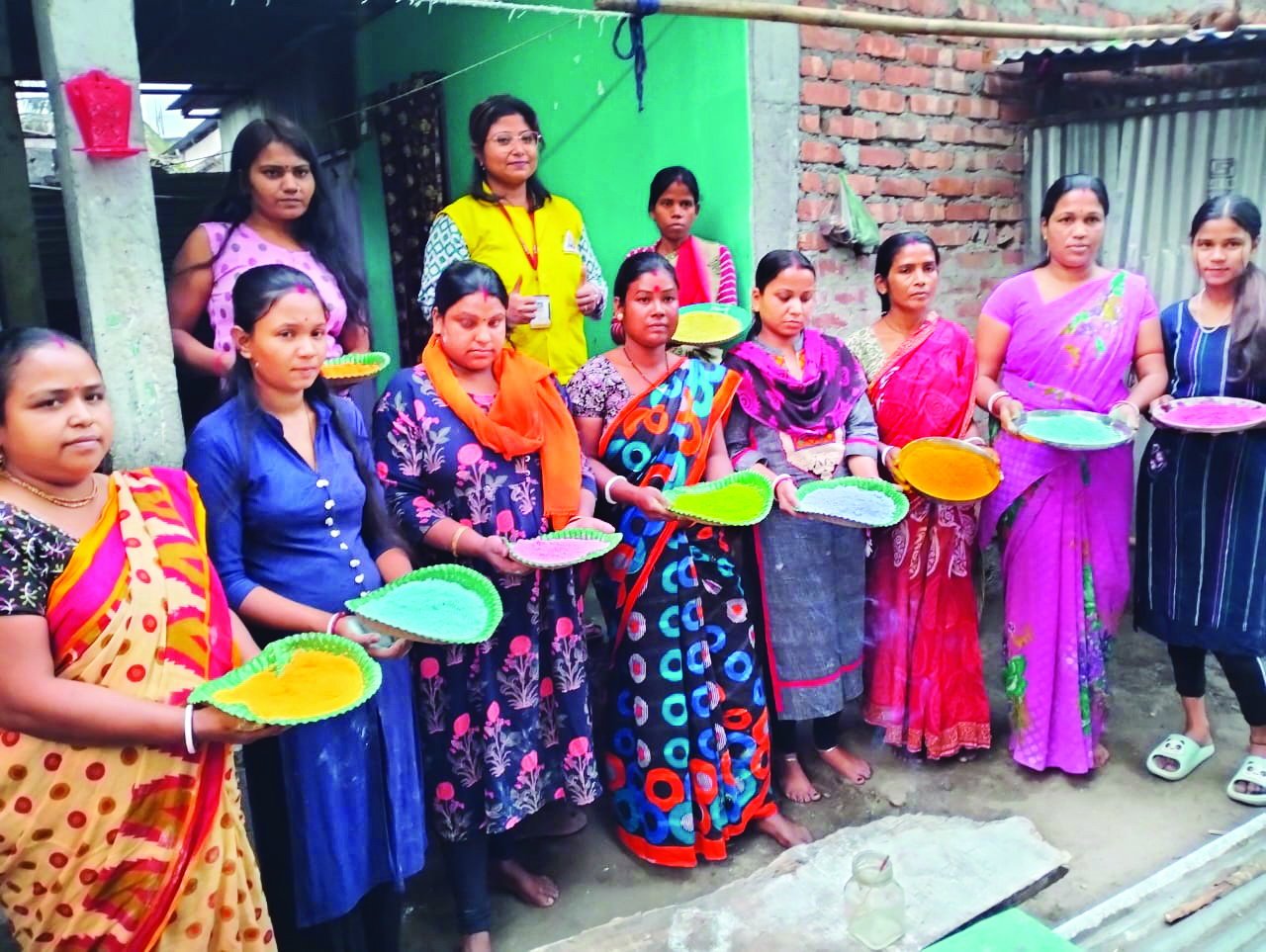 25 women produce 80 kg herbal colours, do brisk biz in Siliguri