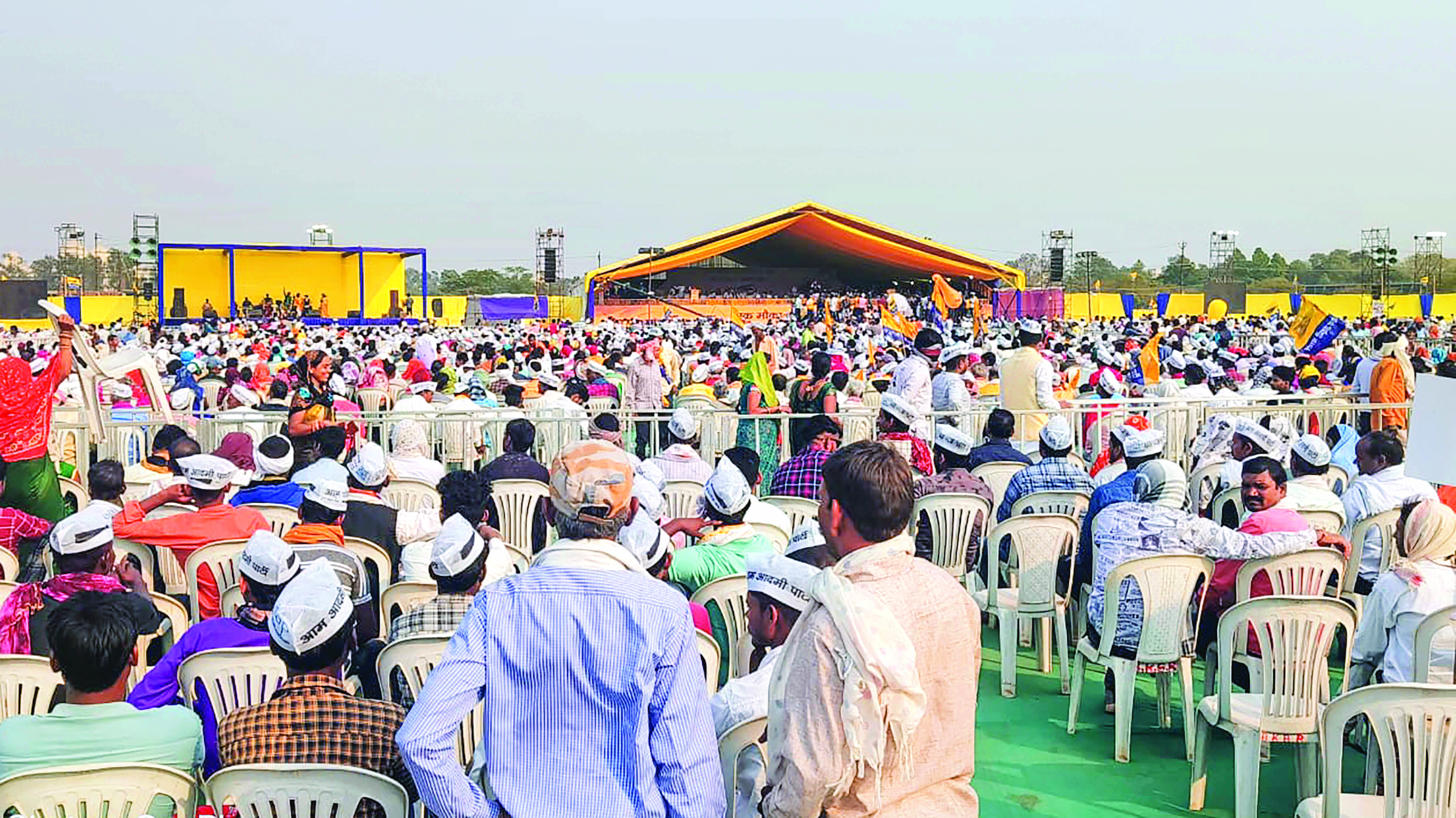Kejriwal sounds poll bugle in Chhattisgarh Kejriwal sounds poll bugle in Chhattisgarh