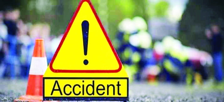 EM Bypass: 1 hurt after car rams into divider EM Bypass: 1 hurt after car rams into divider