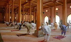 Jammu & Kashmir: Jama Masjid management committee says extremely unfortunate that cops denying closing mosque