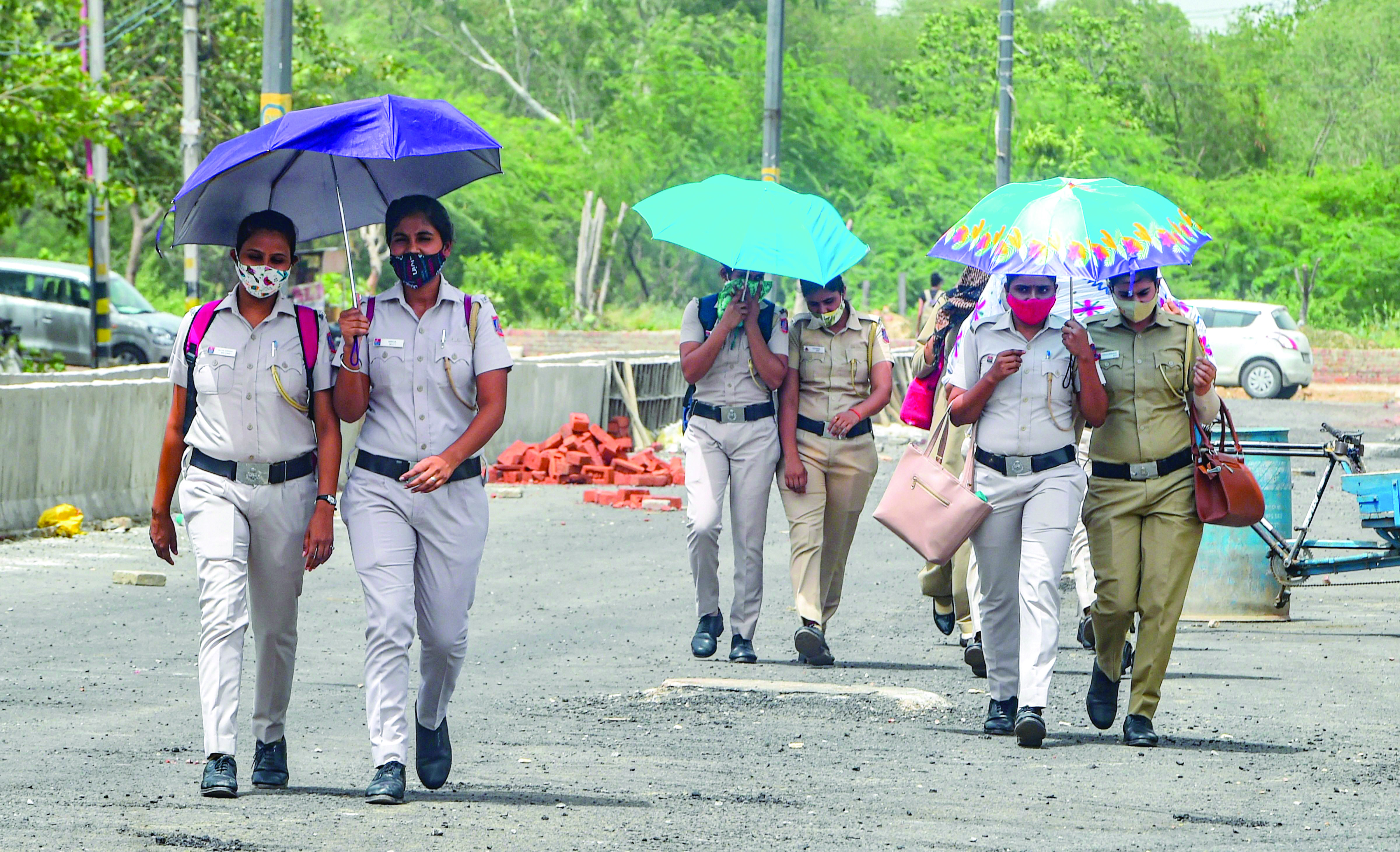 Max temp settles at 33.4 deg C