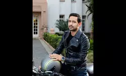 Sara Ali Khan is hungry as a performer, says Vikrant Massey