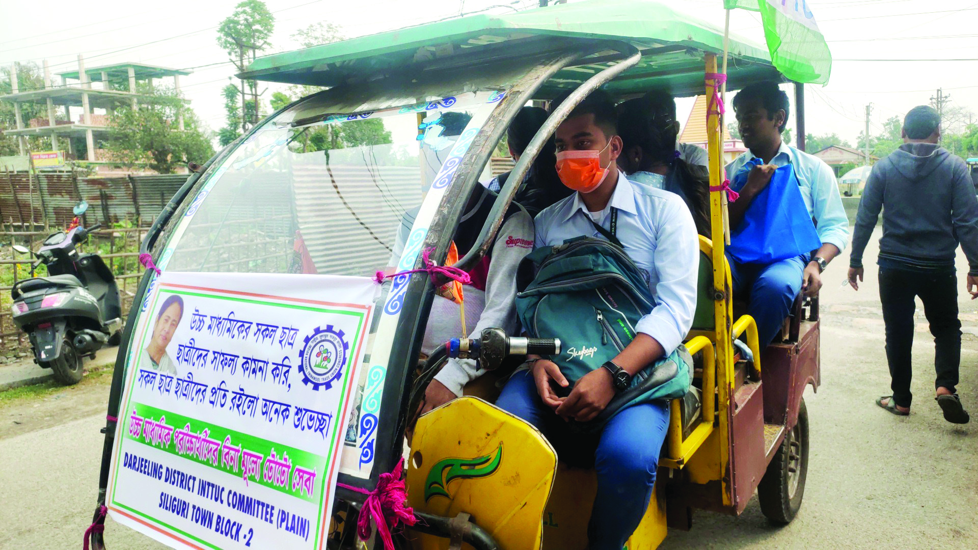 Siliguri: INTTUC starts free ‘toto’ service for HS candidates
