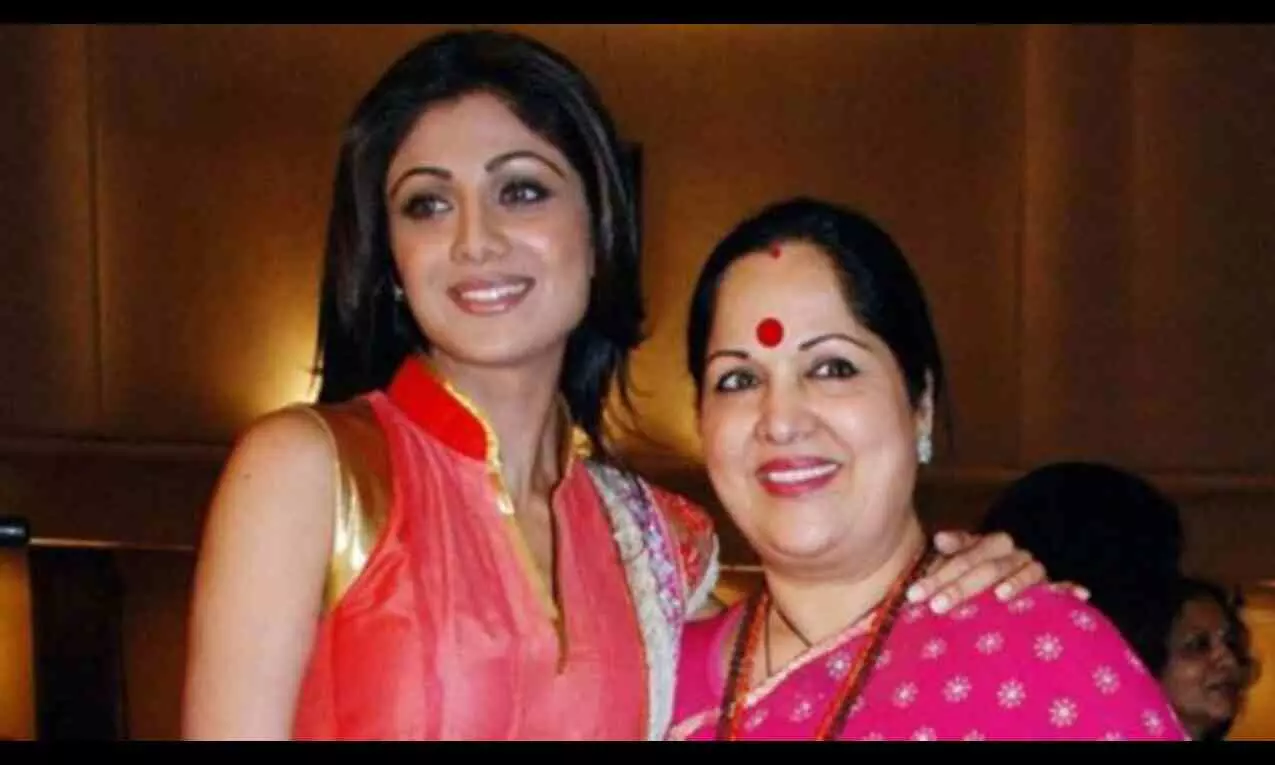 Shilpa Shetty pens a note after her mother’s surgery