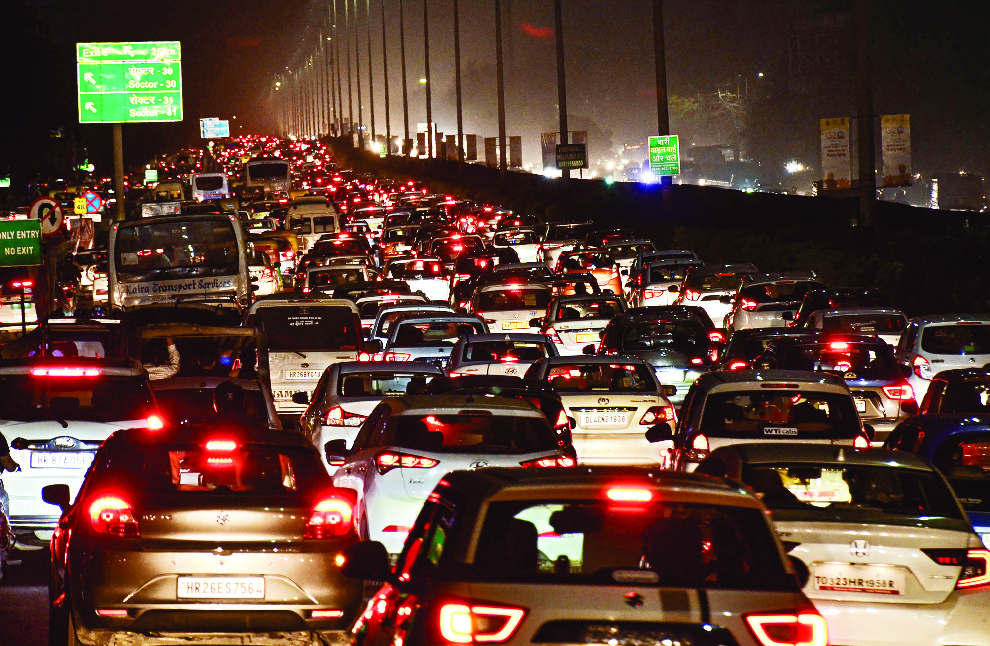 Traffic chaos from south Delhi flyover closure spills into 5th day Traffic chaos from south Delhi flyover closure spills into 5th day
