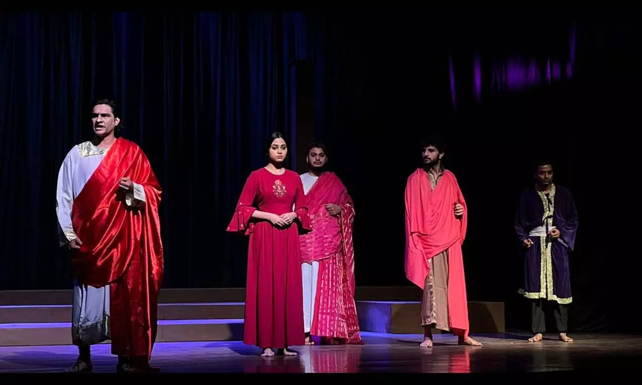 Celebrating the talent of Hindi theatre Celebrating the talent of Hindi theatre