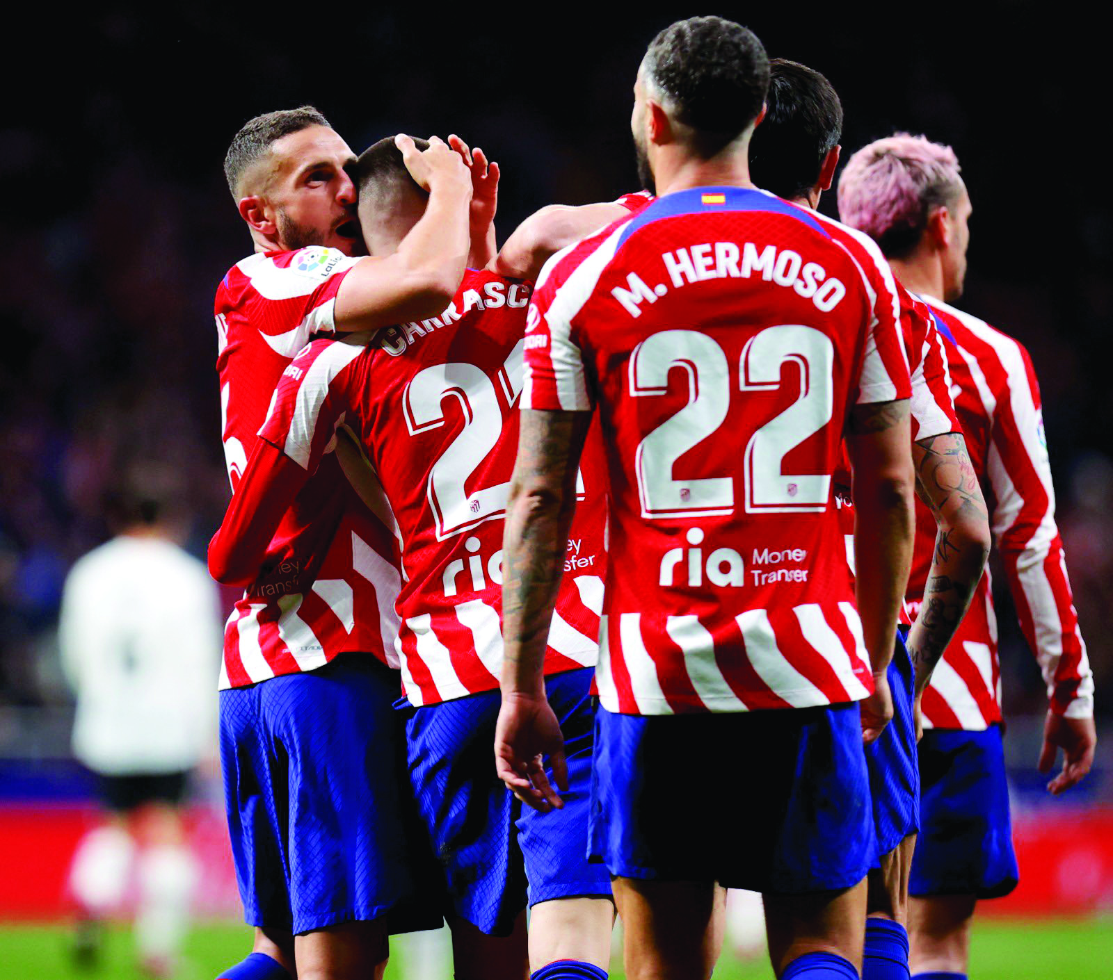 Rayo botches trick penalty in draw; Atletico sink Valencia Rayo botches trick penalty in draw; Atletico sink Valencia