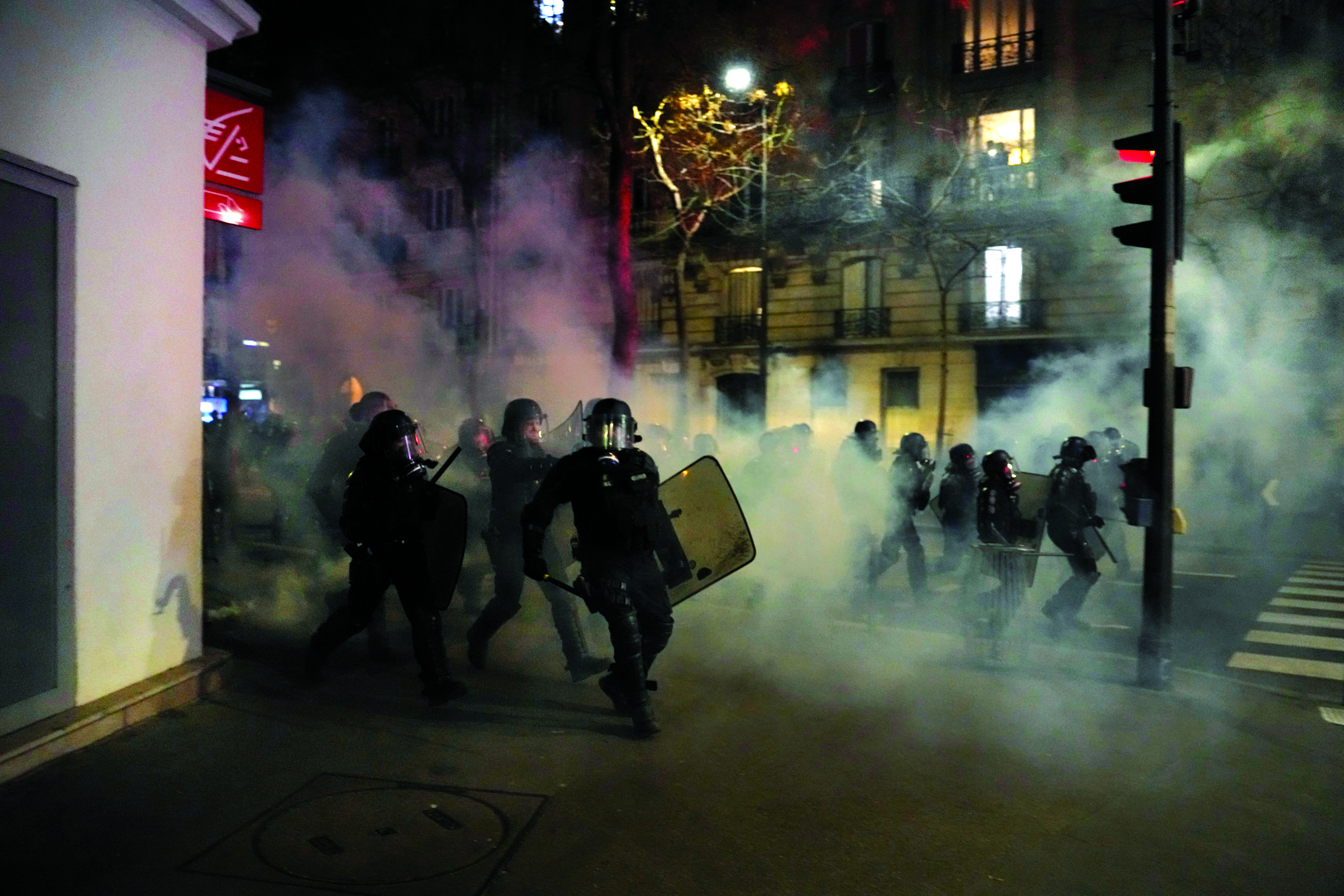 French govt fights to survive with 2 no-confidence motions French govt fights to survive with 2 no-confidence motions