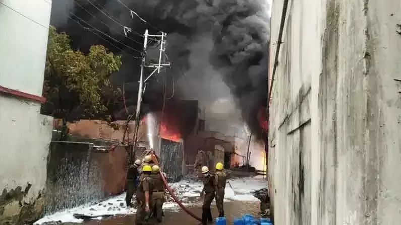 West Bengal: 3 killed in major fire in Maheshtala West Bengal: 3 killed in major fire in Maheshtala