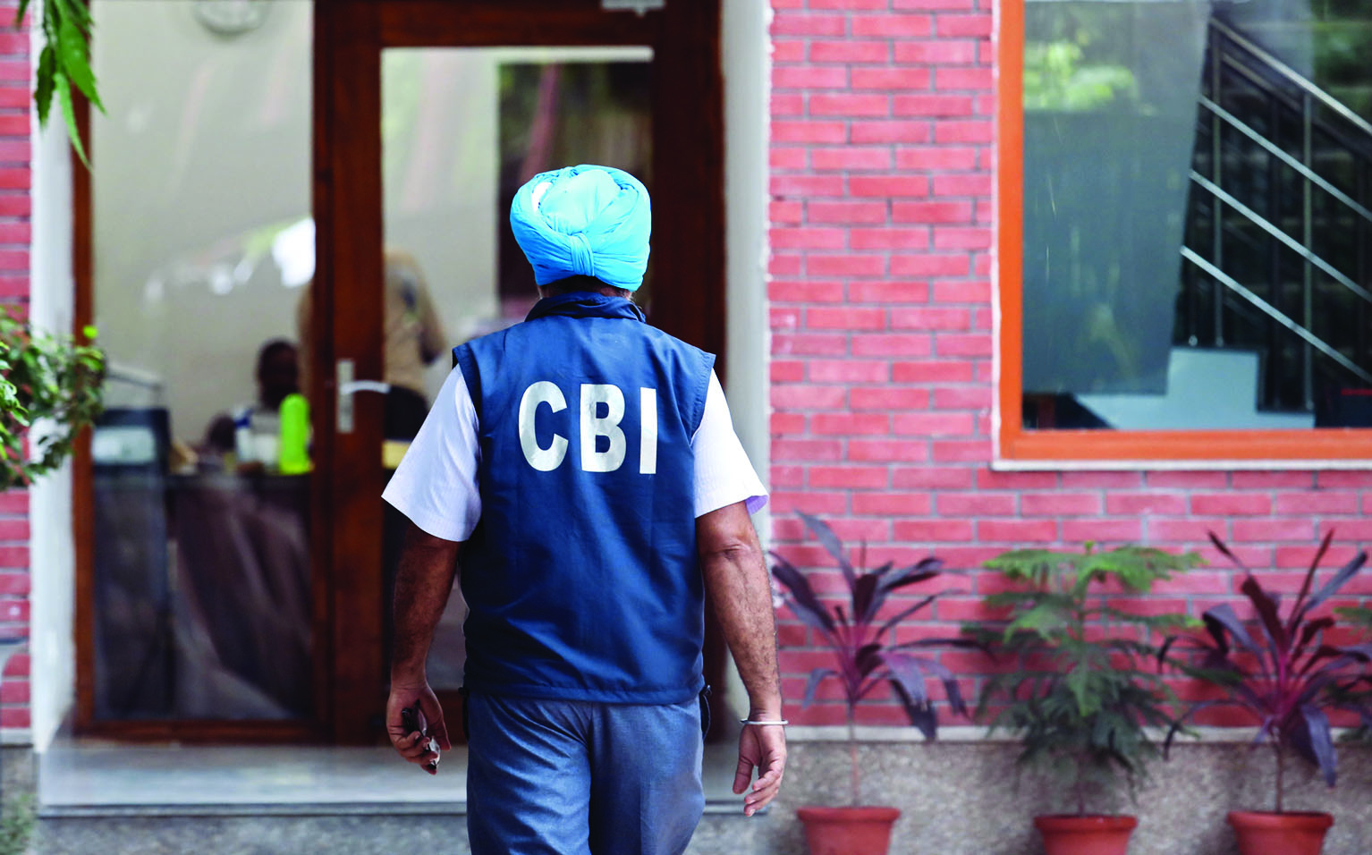 SC flags practice of some courts remanding accused into custody of probe agencies after appearance on summons