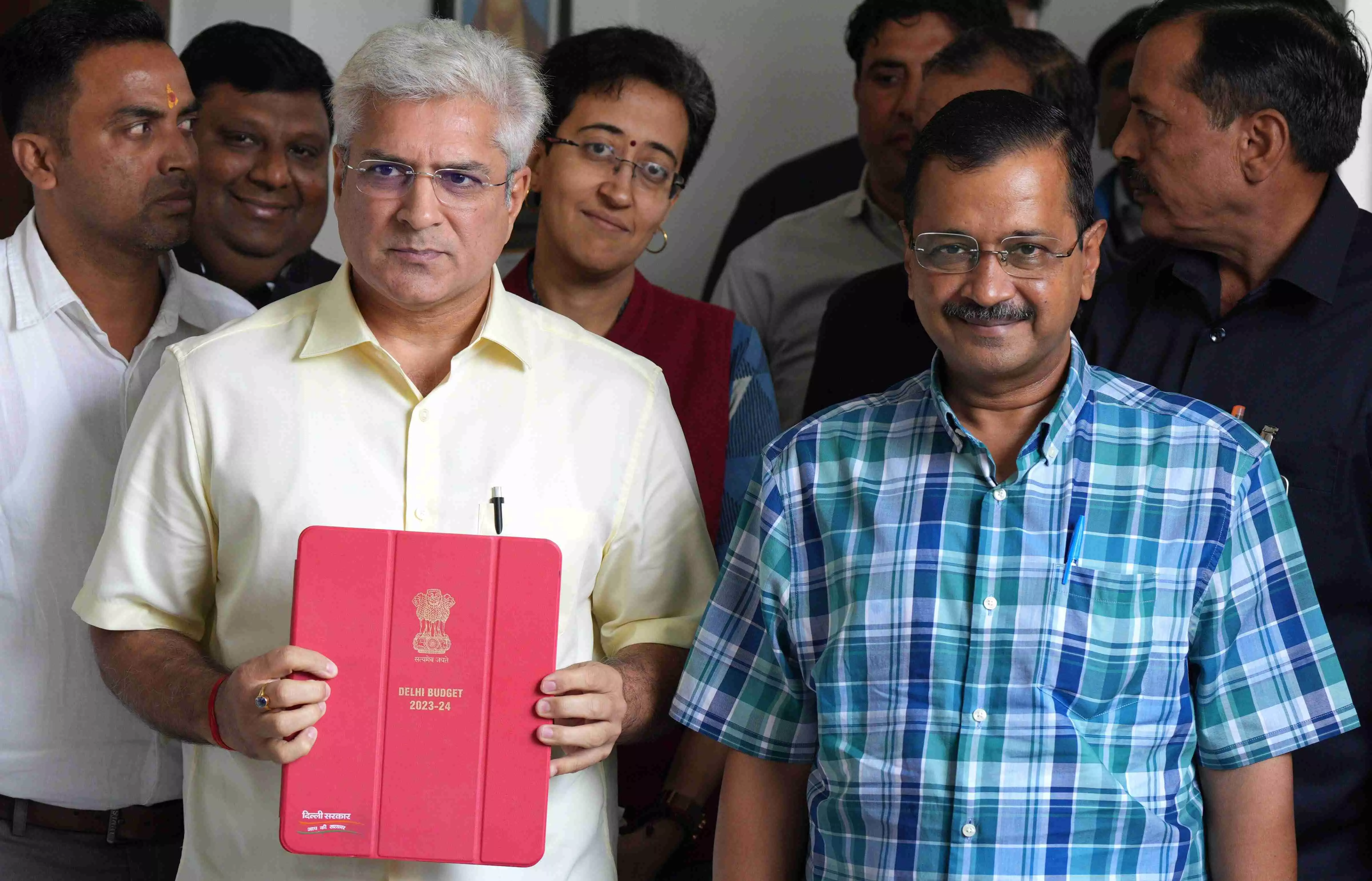 A pioneering budget A pioneering budget