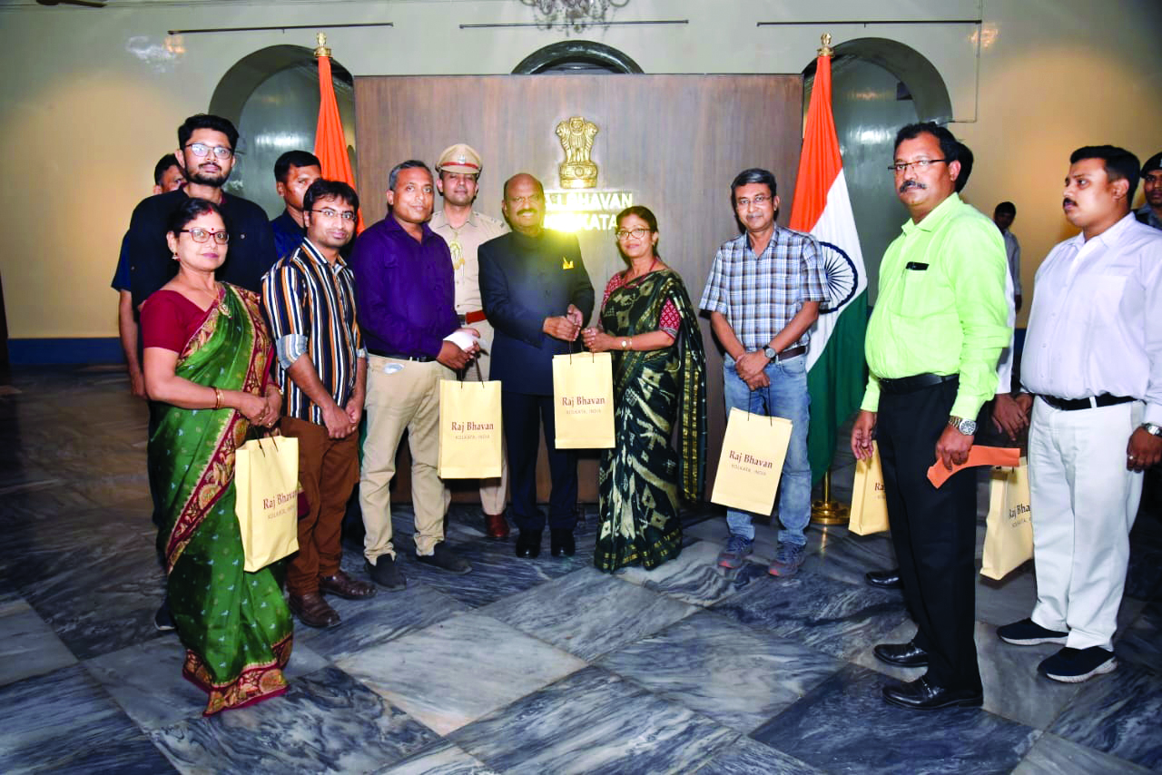 Guv announces spl aid for needy patients of TB