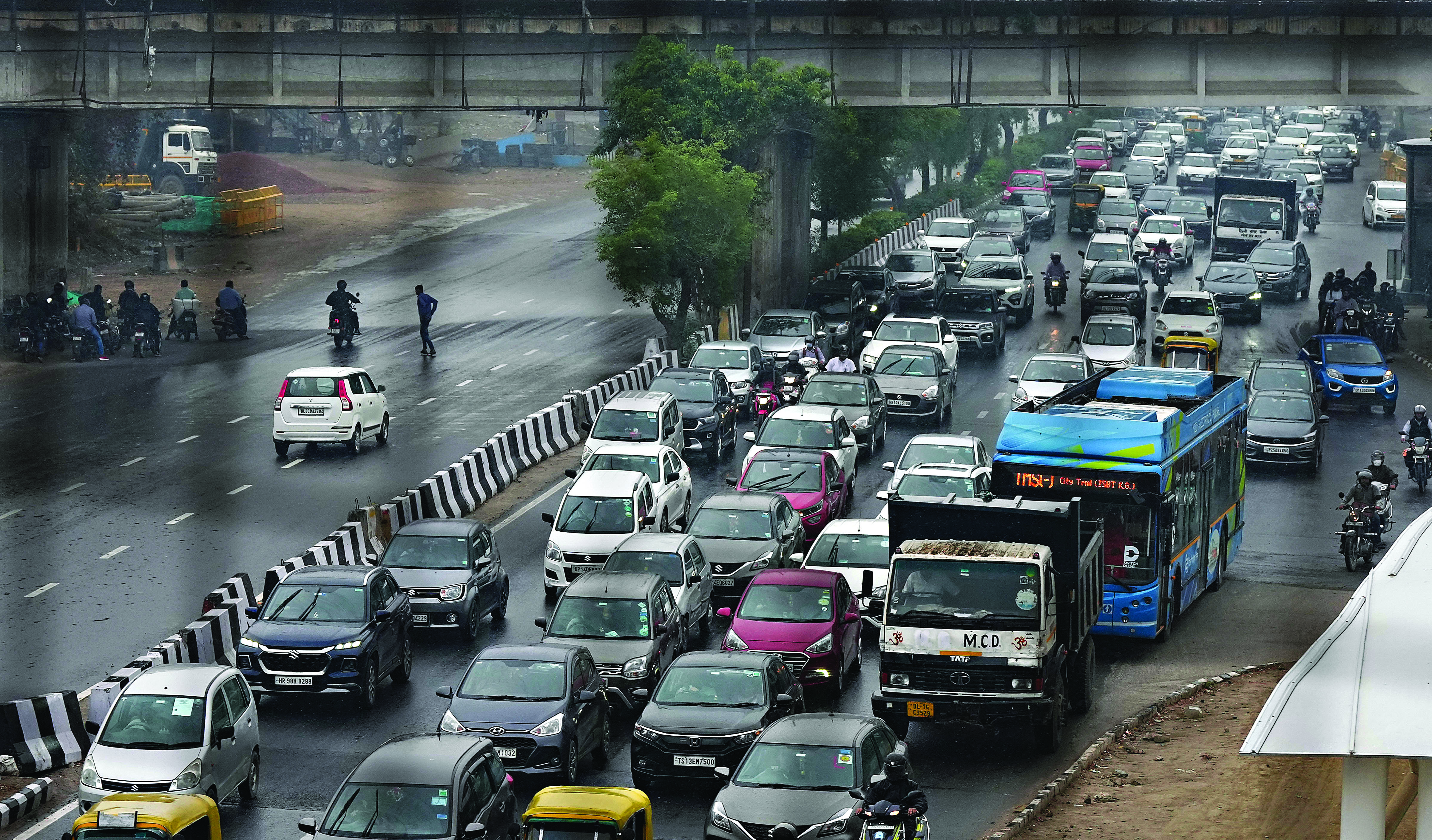 Delhi receives highest single-day rain in March in 3 years, says IMD Delhi receives highest single-day rain in March in 3 years, says IMD