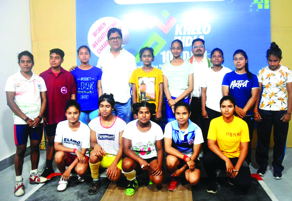 Women weightlifting championship held Women weightlifting championship held