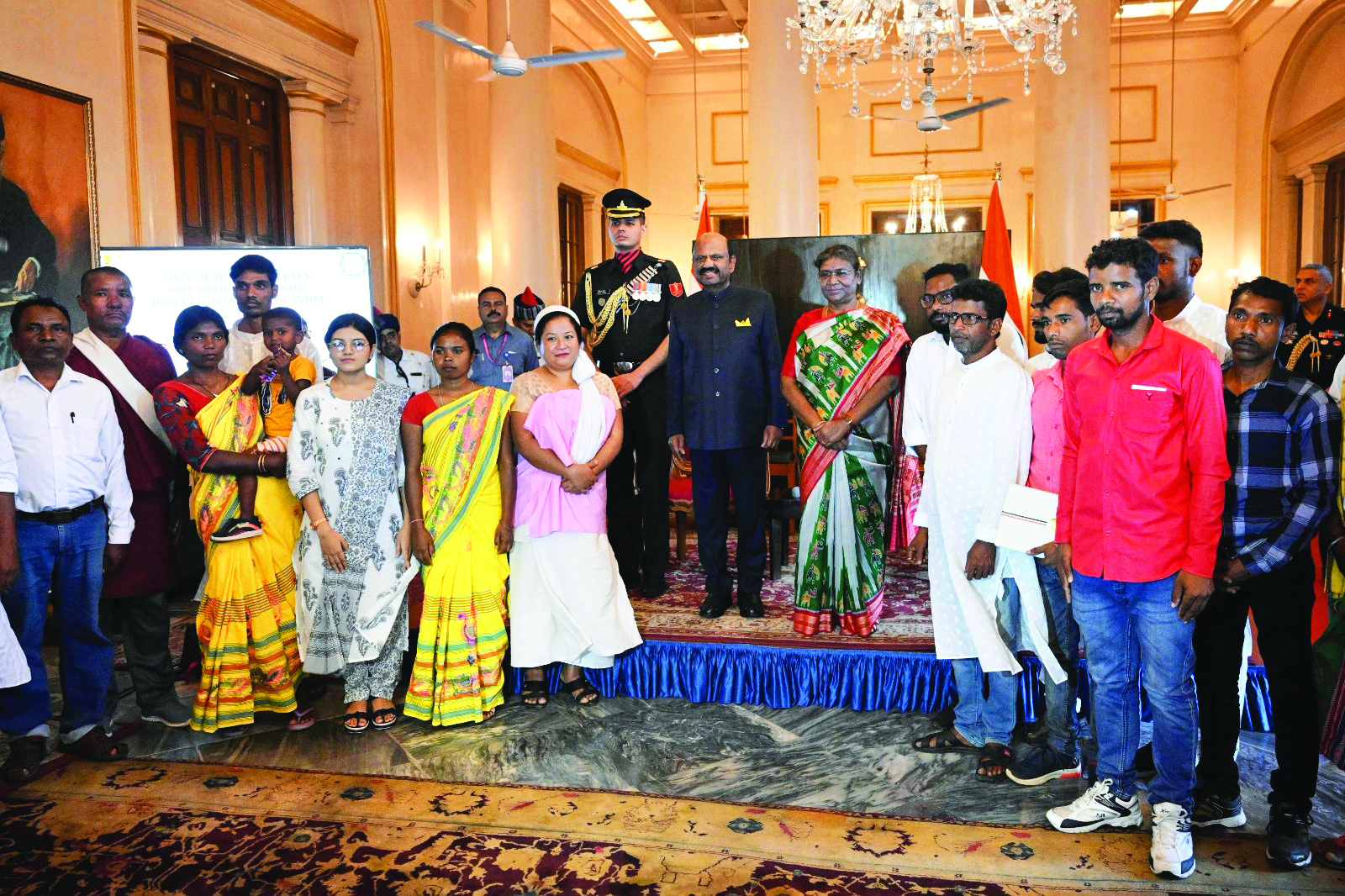 Bengali dishes part of lavish dinner party spread for Prez at Raj Bhavan Bengali dishes part of lavish dinner party spread for Prez at Raj Bhavan