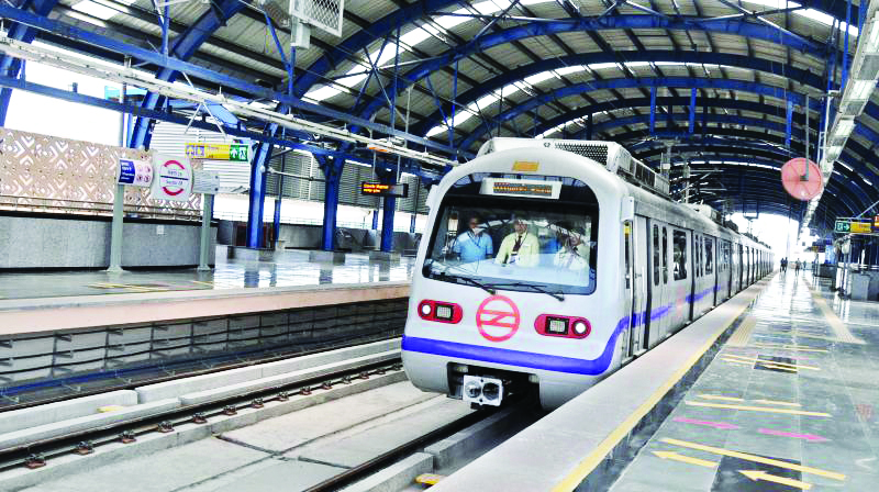DMRC staff suffers cut in throat after driving into kite string