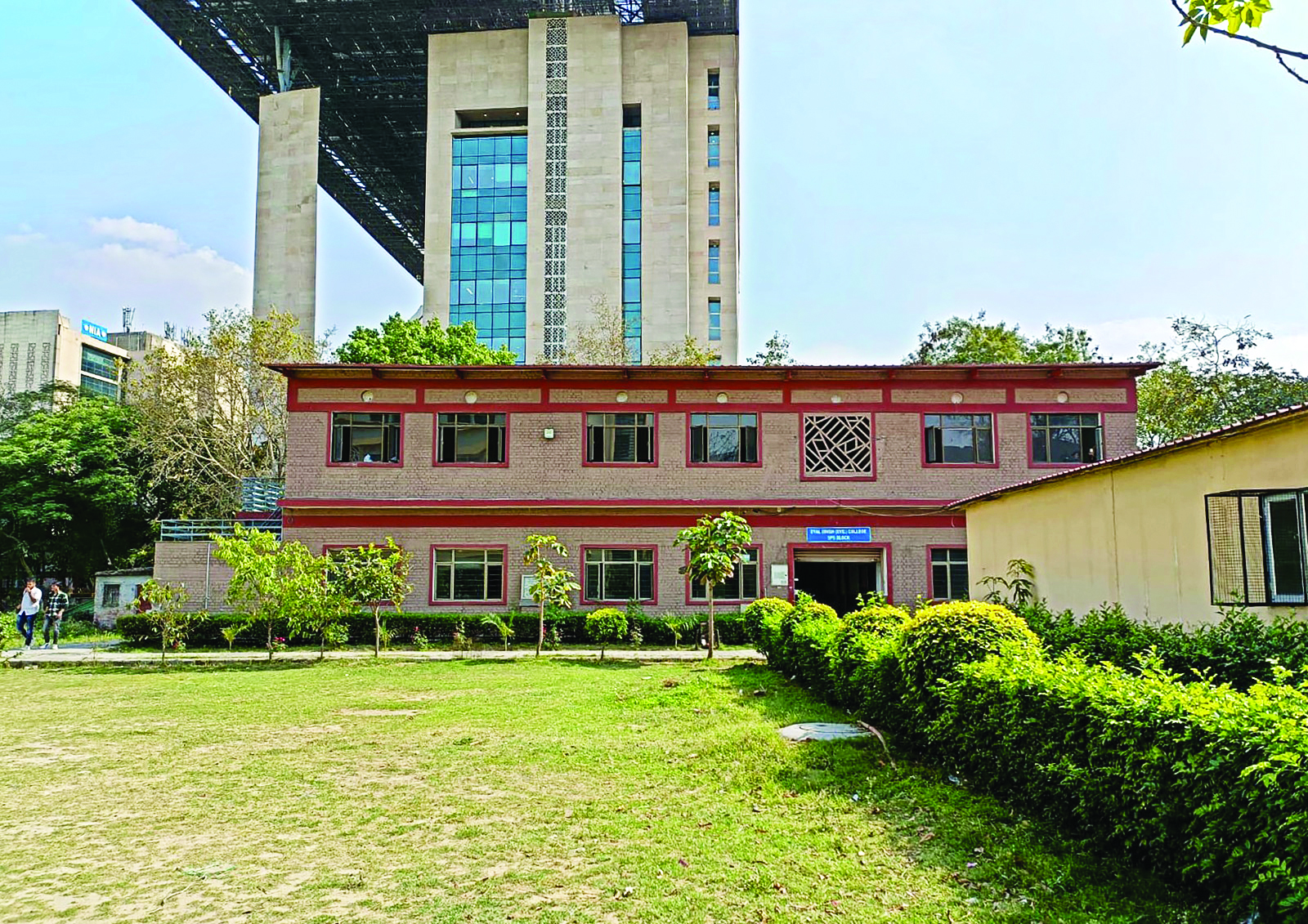 Teachers question ‘unauthorised’ structure in DU college; principal says applied for its regularisation