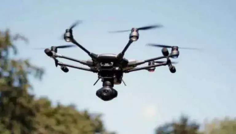 BSF firing pushes back suspected Pakistani drone spotted along International Border in Jammu BSF firing pushes back suspected Pakistani drone spotted along International Border in Jammu