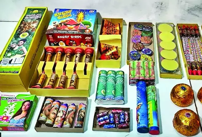 West Bengal to form cluster for green fireworks soon: Environment Minister Manas Bhuniya West Bengal to form cluster for green fireworks soon: Environment Minister Manas Bhuniya