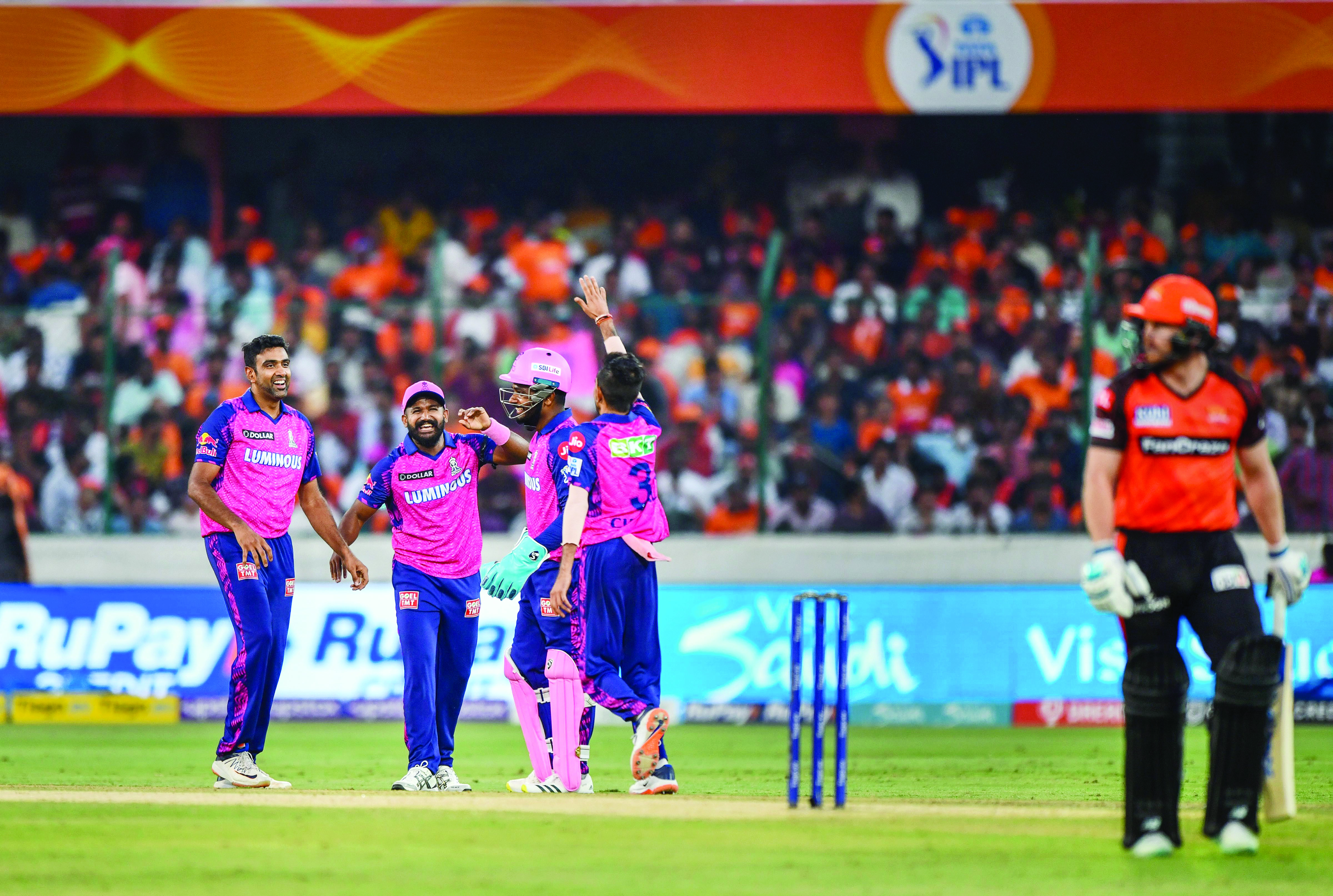 Royals crush Sunrisers by 72 runs