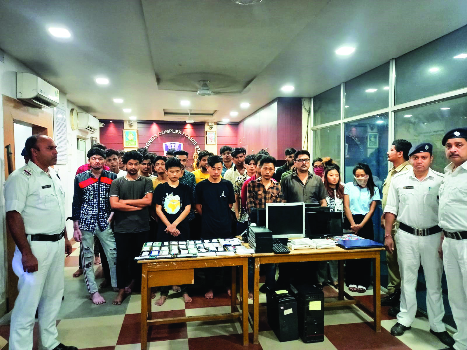Kol: 41 held for duping foreign citizens on pretext of monetary reward