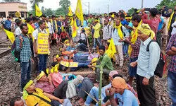 64 trains cancelled as agitation by Kurmi organisations in Bengal continue for third day