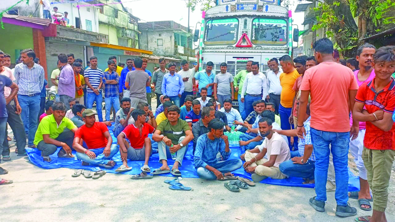 Locals block road linking India, Bhutan to protest ‘harassment’ by SSB personnel