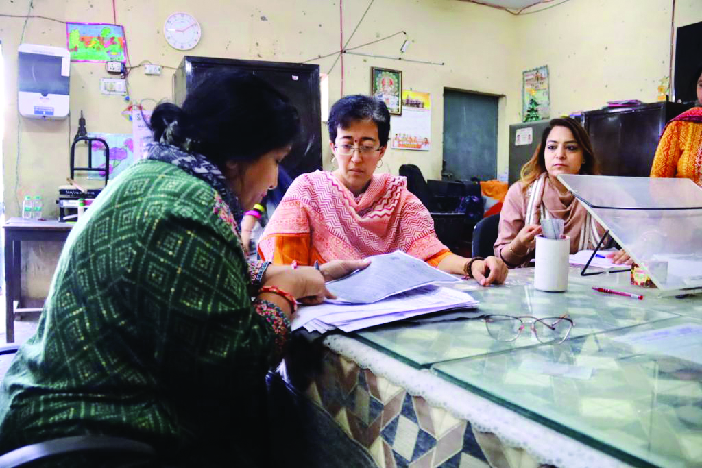 Edu Min, Mayor blame BJP for dilapidated condition of school