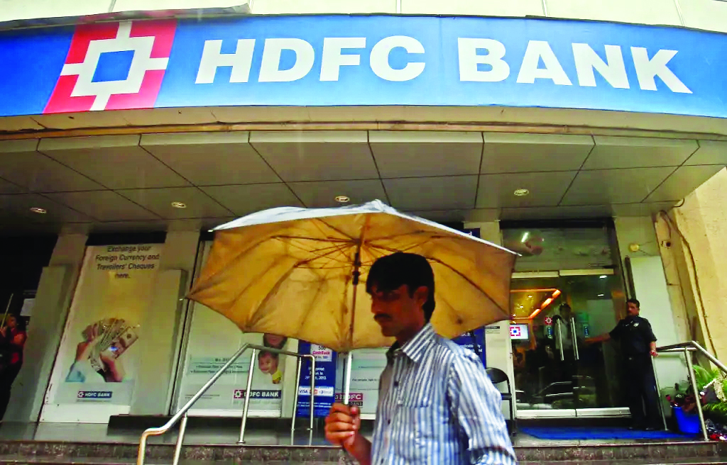 HDFC Bank posts 20% jump   in Q4 net profit to `12,594.5 cr