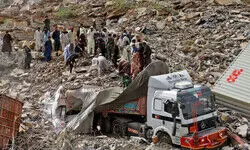 Massive landslide kills two Afghan nationals, buries 20 trucks in Northwest Pakistan Massive landslide kills two Afghan nationals, buries 20 trucks in Northwest Pakistan