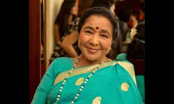 Asha Bhosle to be honoured with Lata Deenanath Mangeshkar Puraskar Asha Bhosle to be honoured with Lata Deenanath Mangeshkar Puraskar
