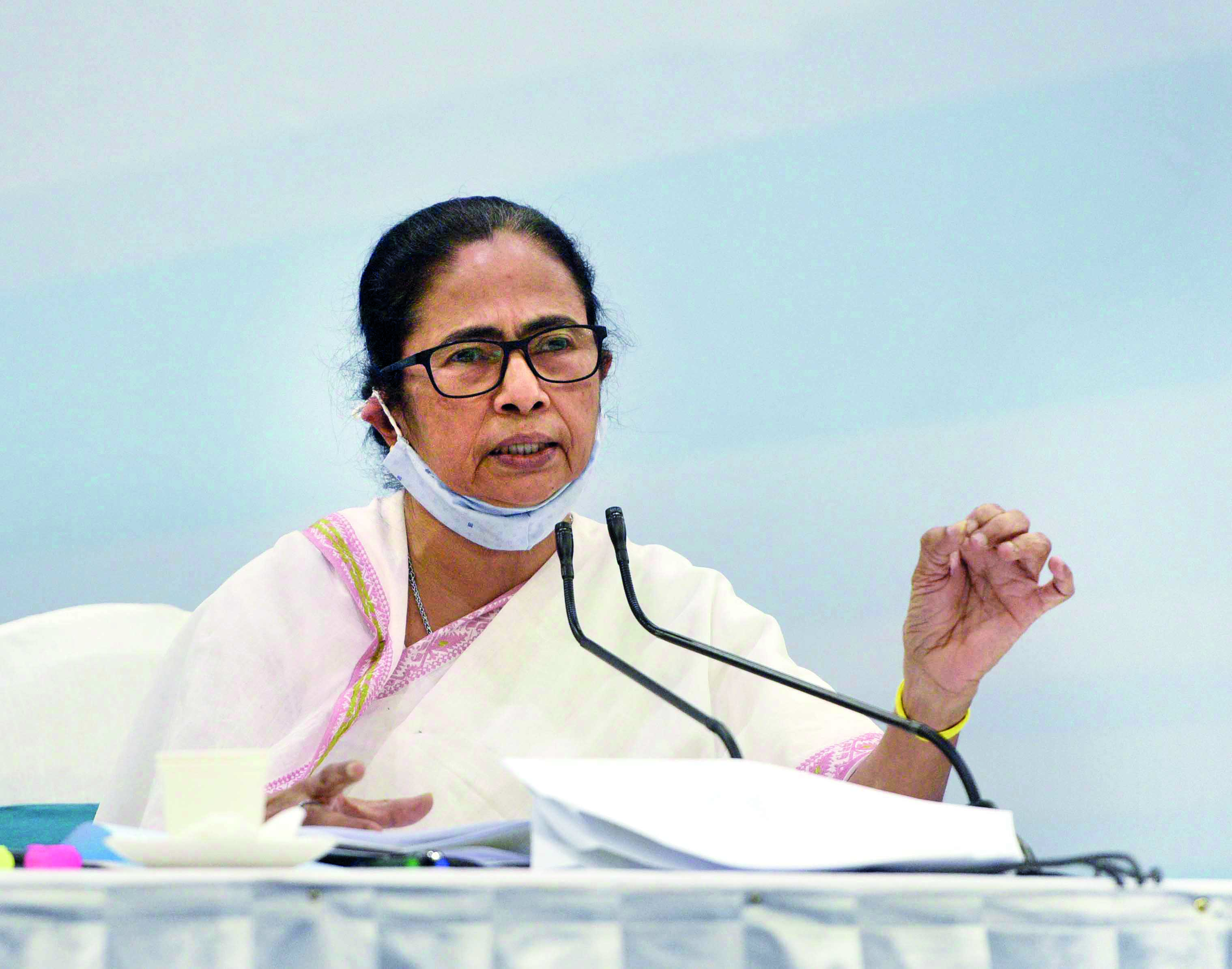 Mamata dials Stalin over role of Governors in Oppn-ruled states Mamata dials Stalin over role of Governors in Oppn-ruled states