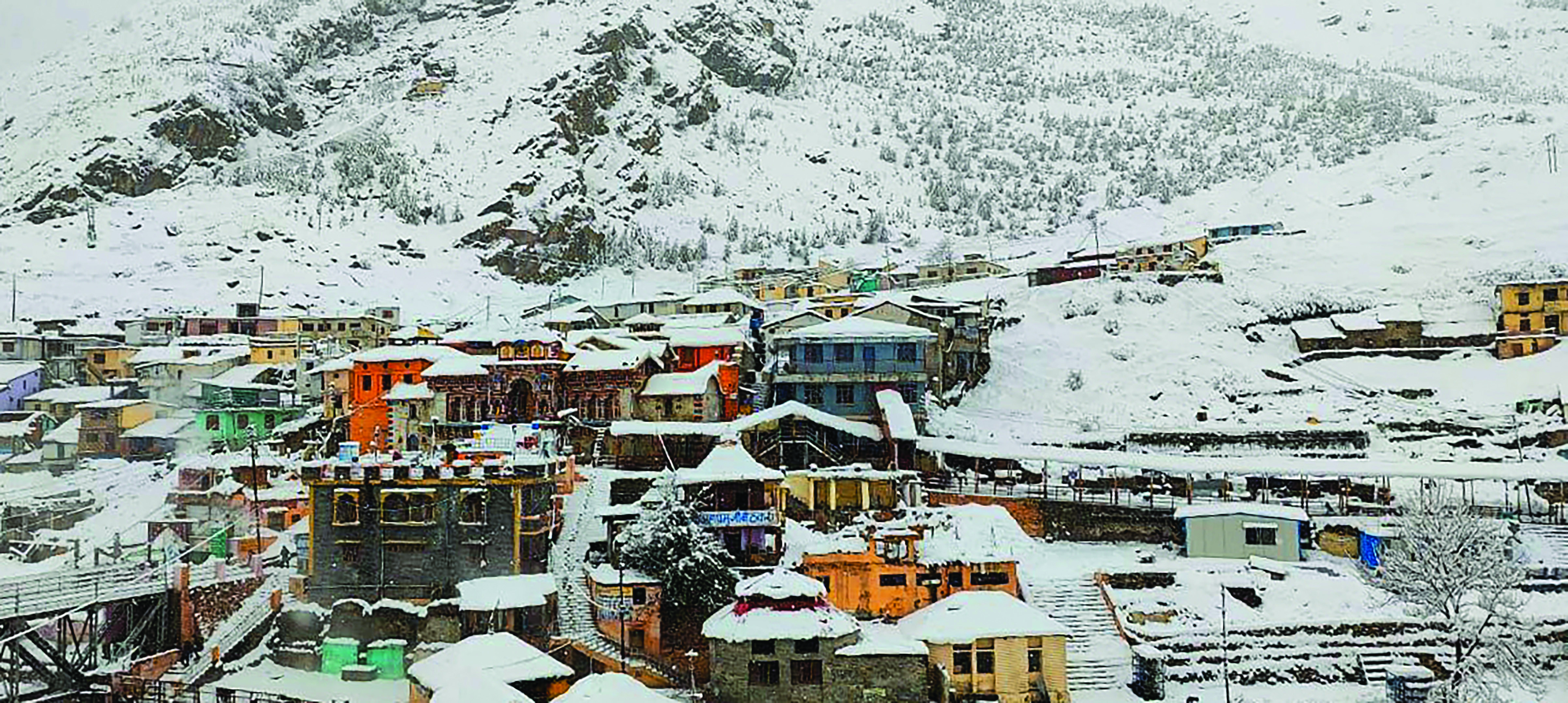 Fresh snowfall in Badrinath-Kedarnath hampers preparations for Char Dham Yatra Fresh snowfall in Badrinath-Kedarnath hampers preparations for Char Dham Yatra