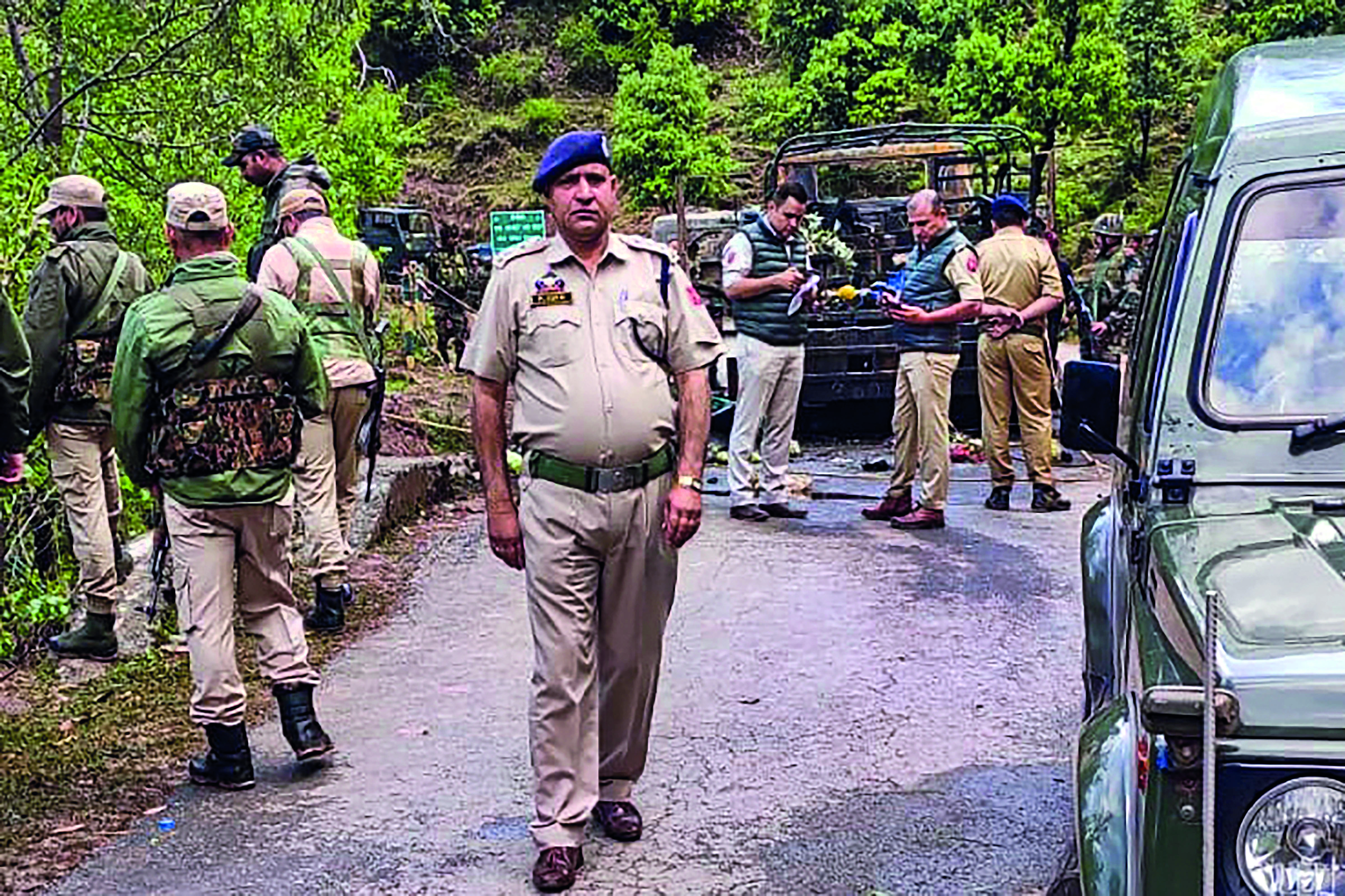 Drones, sniffer dogs, chopper used in massive manhunt for terrorists Drones, sniffer dogs, chopper used in massive manhunt for terrorists