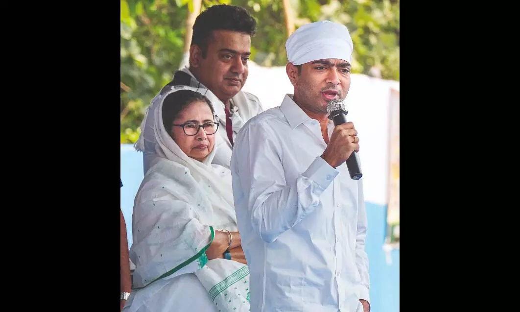 Fight unitedly against all the divisive forces, says Abhishek