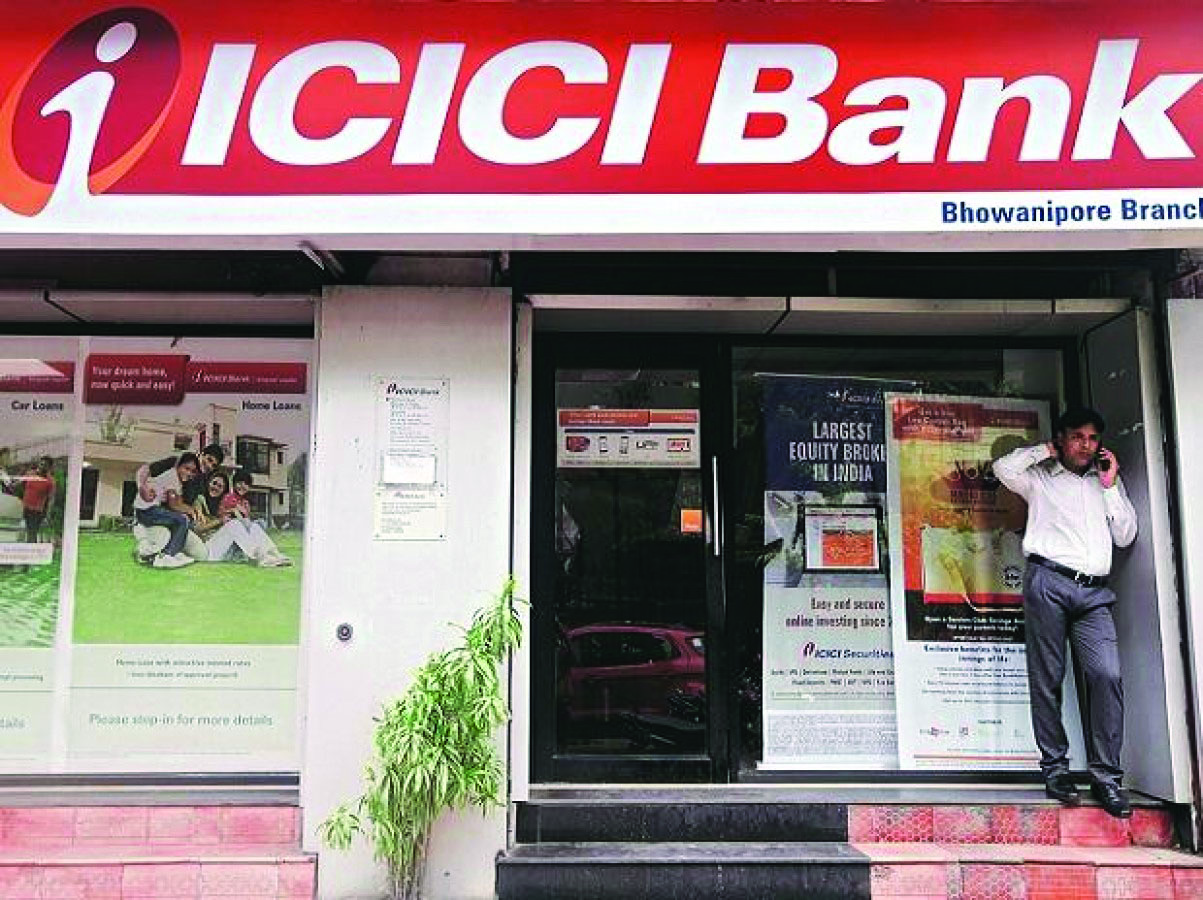 ICICI Bank March qtr consolidated net profit jumps 27% to `9,852.7 cr ICICI Bank March qtr consolidated net profit jumps 27% to `9,852.7 cr