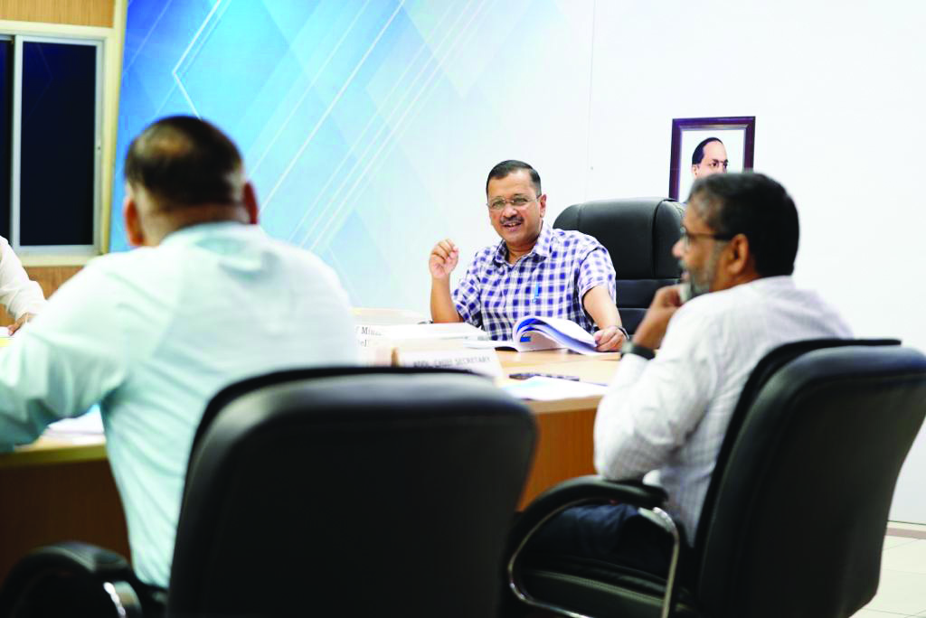 Govt to provide free bus travel, group life insurance to labourers Govt to provide free bus travel, group life insurance to labourers