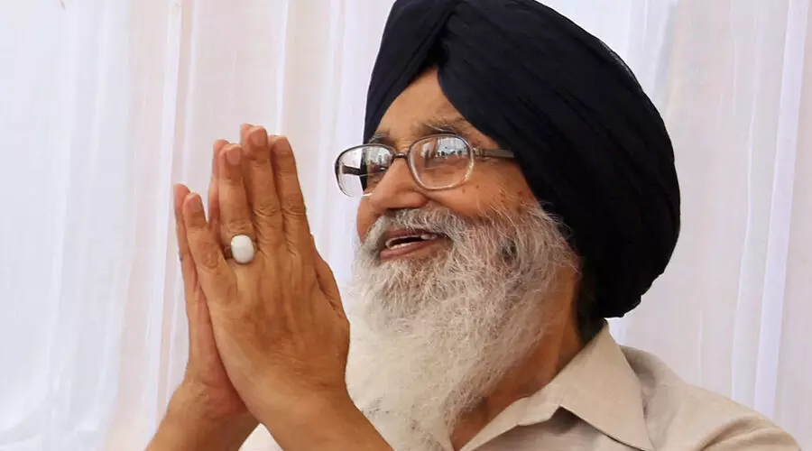 Punjab govt declares holiday on Apr 27; people queue up to pay last respects to Parkash Singh Badal