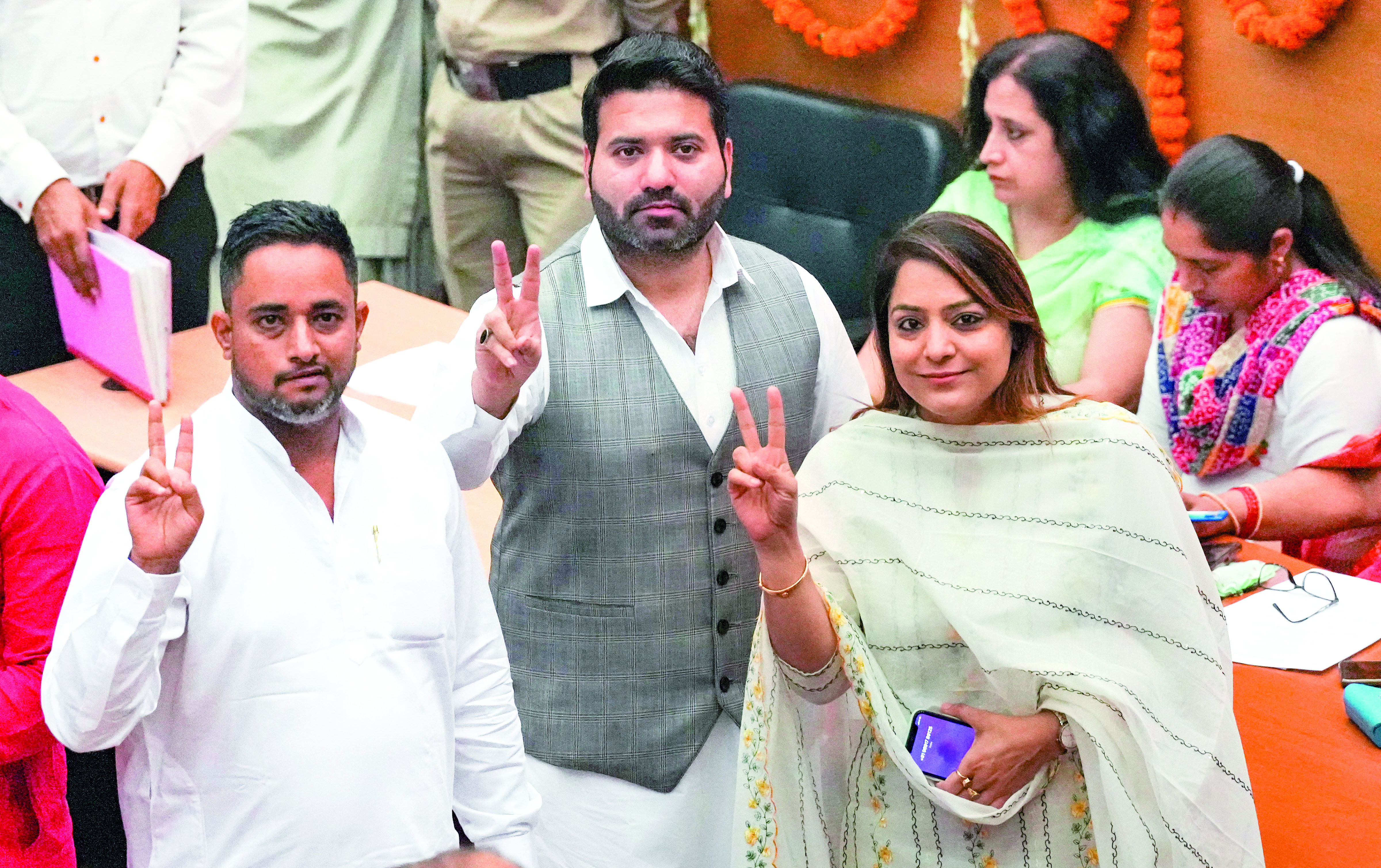 AAP’s Shelly Oberoi elected Mayor after BJP candidate withdraws AAP’s Shelly Oberoi elected Mayor after BJP candidate withdraws