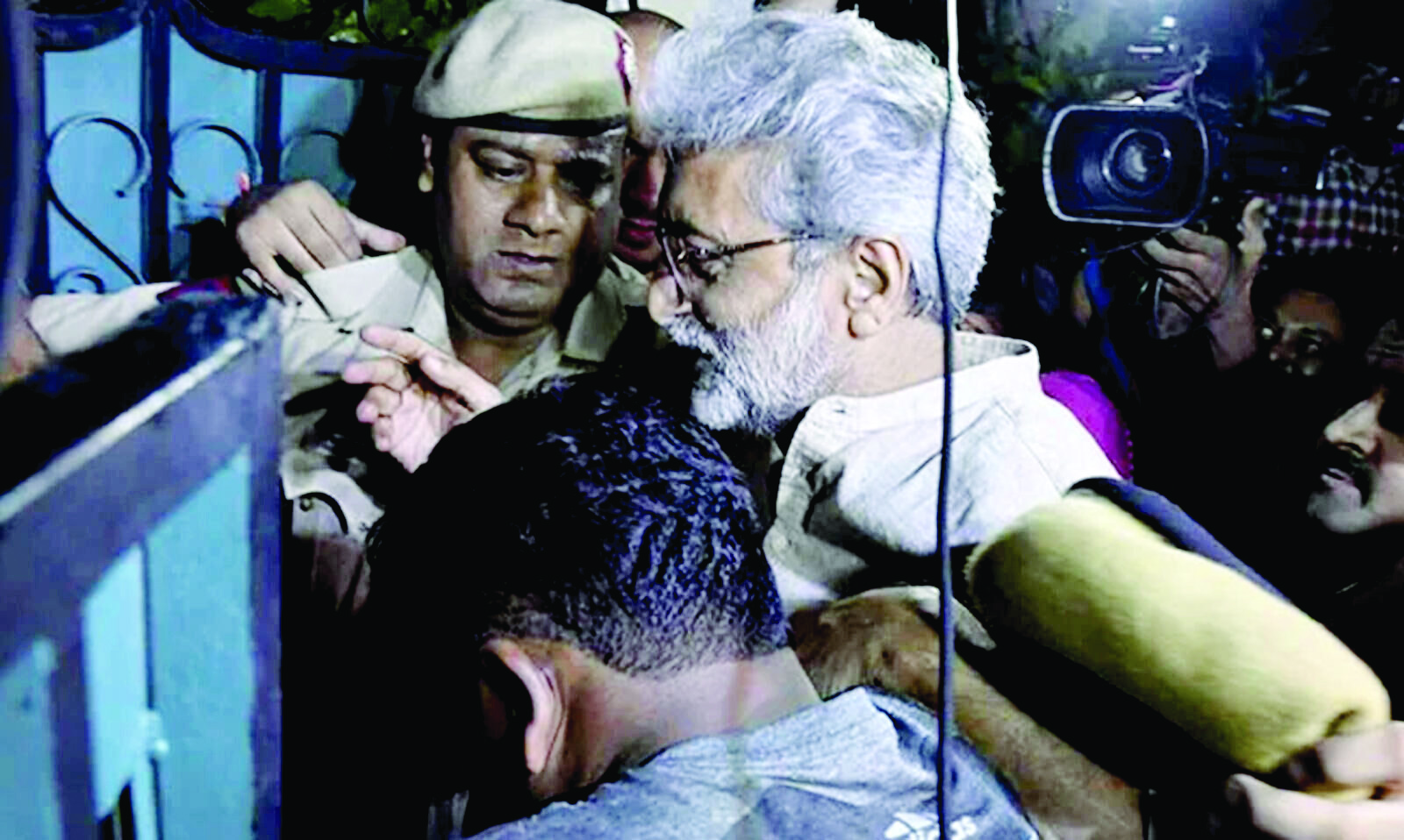 SC directs Navlakha to pay Rs 8L as expense for police protection during house arrest SC directs Navlakha to pay Rs 8L as expense for police protection during house arrest