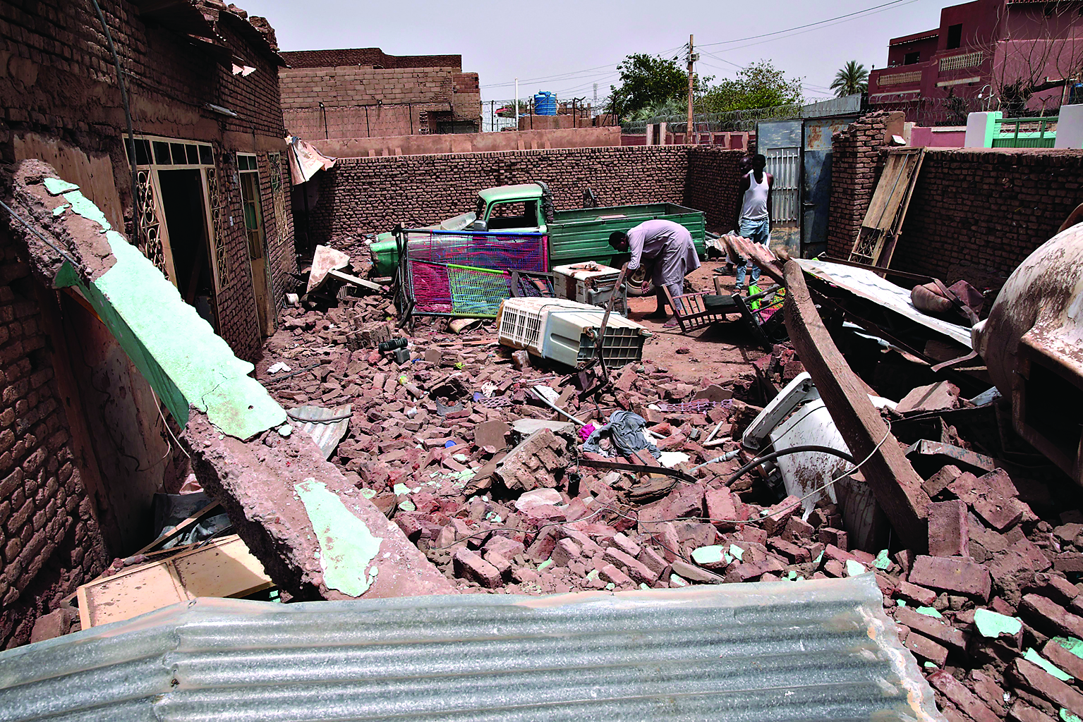 Heavy clashes rock Sudan’s capital Khartoum despite truce extension Heavy clashes rock Sudan’s capital Khartoum despite truce extension